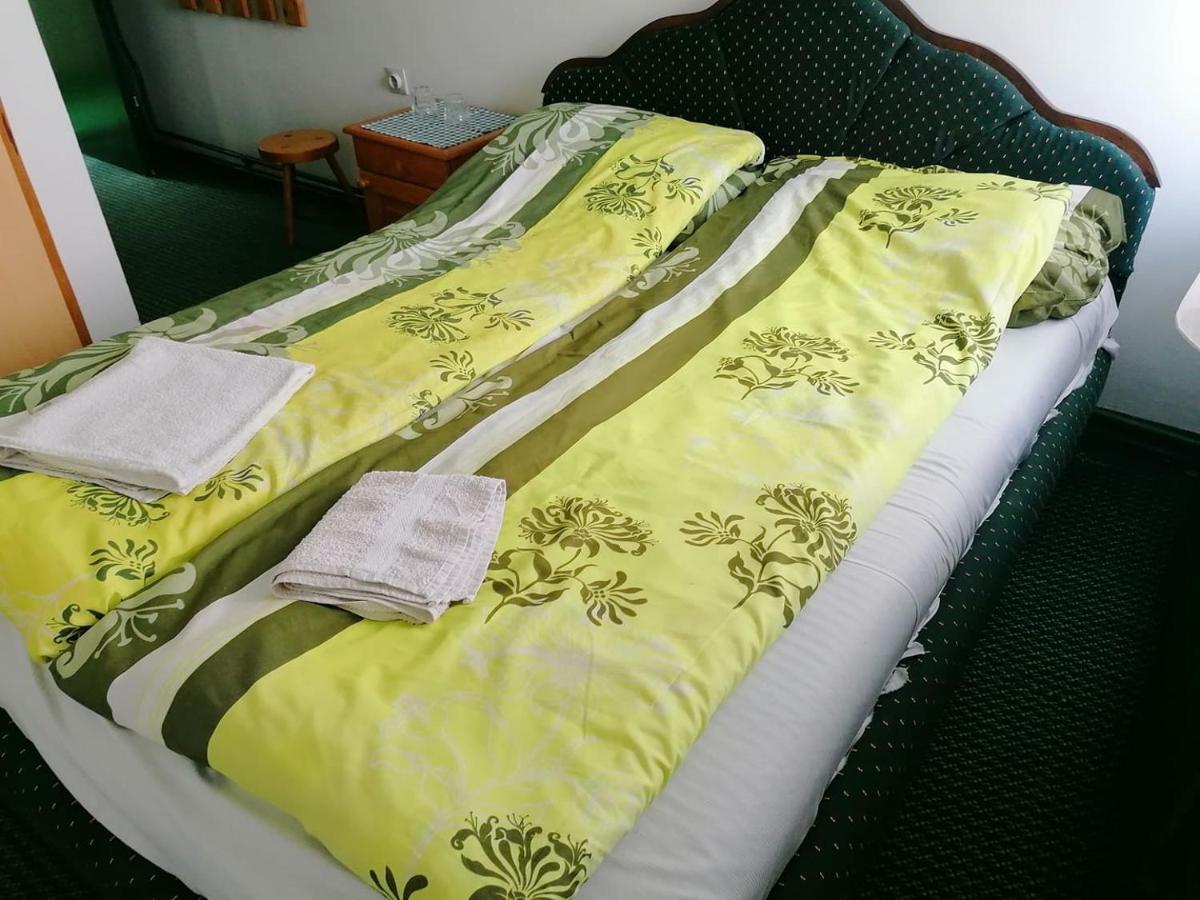 Fogado Hotel Palic Ngoại thất bức ảnh